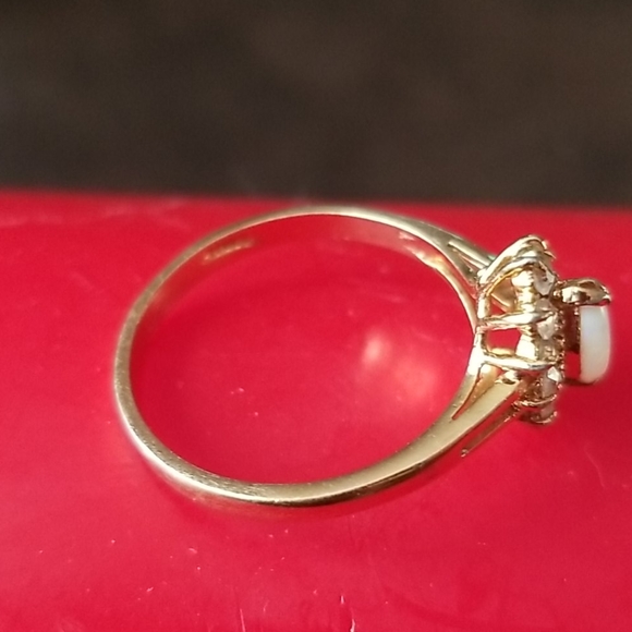 Gold plated ring with opal and cubics zirconia - Picture 3 of 4